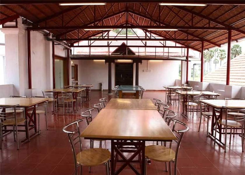 Tamil Nadu Courtrallam Public Areas