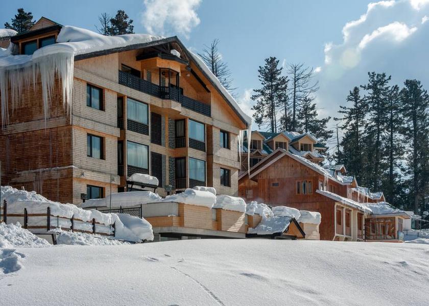 Jammu and Kashmir Gulmarg Hotel Exterior