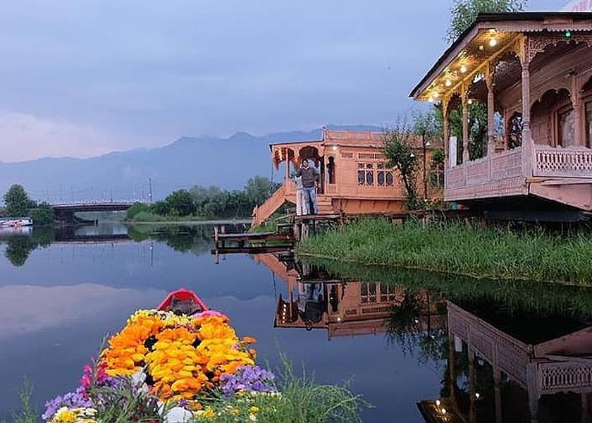 Jammu and Kashmir Srinagar Hotel View