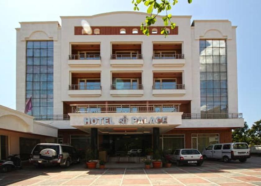 Jammu and Kashmir Katra Hotel Exterior