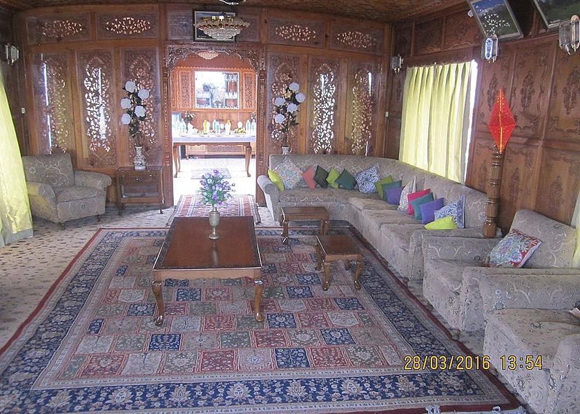 Jammu and Kashmir Srinagar Living room