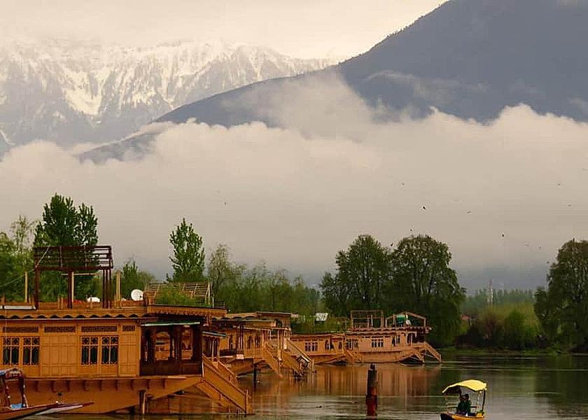 Jammu and Kashmir Srinagar Hotel View