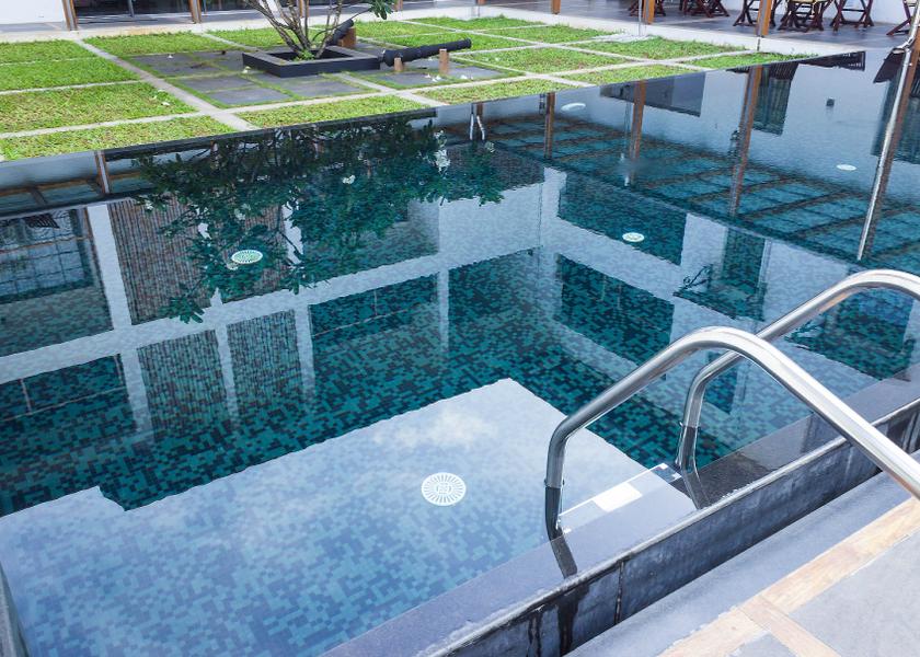 Kerala Kochi Pool