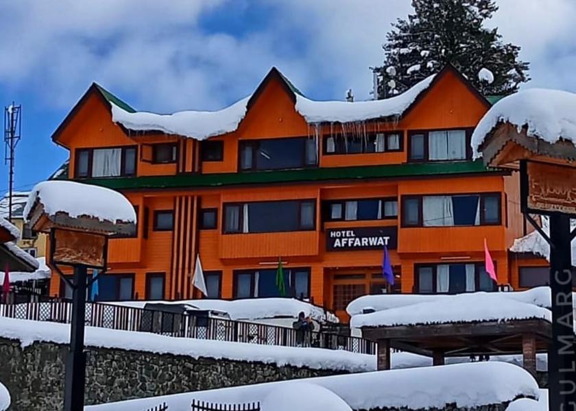 Jammu and Kashmir Gulmarg Hotel Exterior