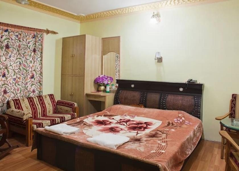 Jammu and Kashmir Srinagar Deluxe Room