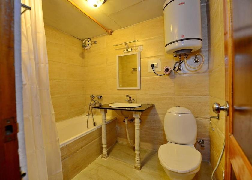 Jammu and Kashmir Gulmarg Deluxe Room, Hot Tub, Resort View