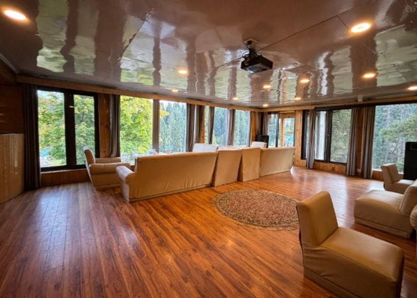 Jammu and Kashmir Gulmarg Public Areas