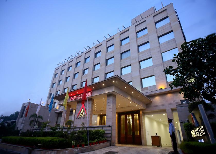 Uttar Pradesh Noida Hotel Exterior