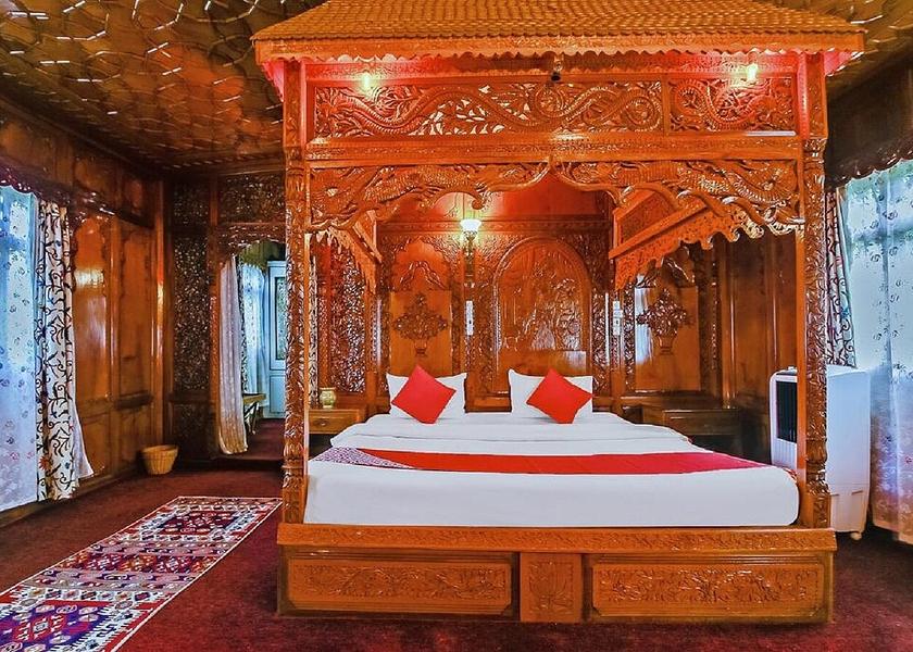 Jammu and Kashmir Srinagar Standard Room.