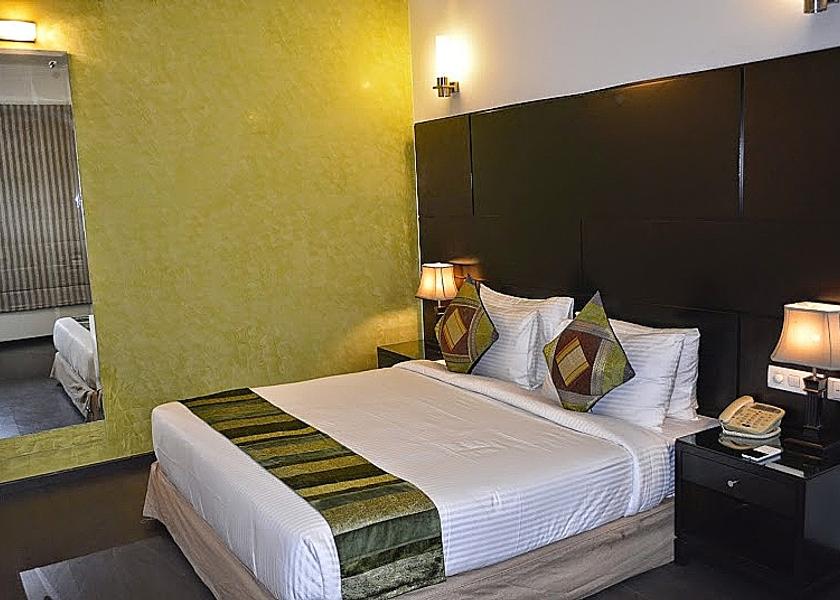 Uttar Pradesh Noida Deluxe Room