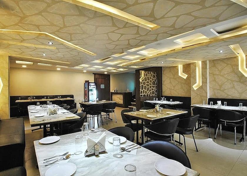 Uttar Pradesh Prayagraj Food & Dining
