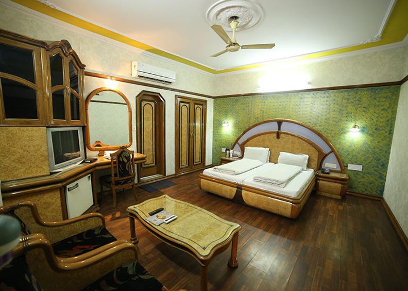 Uttar Pradesh Meerut super executive