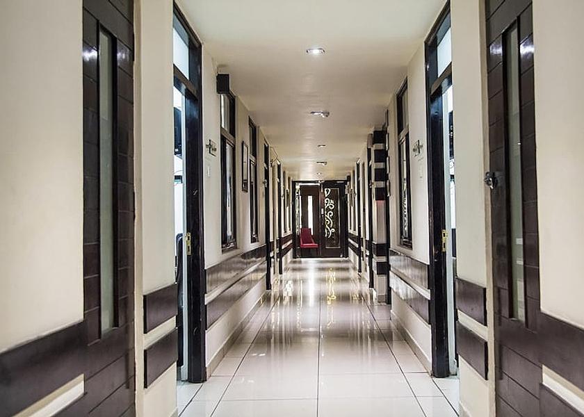 Uttar Pradesh Lucknow Public Areas