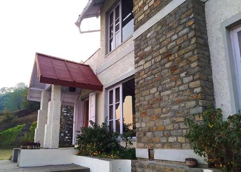 Uttarakhand Ranikhet Hotel Exterior