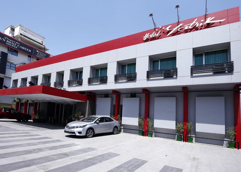 Uttar Pradesh Prayagraj Hotel Exterior
