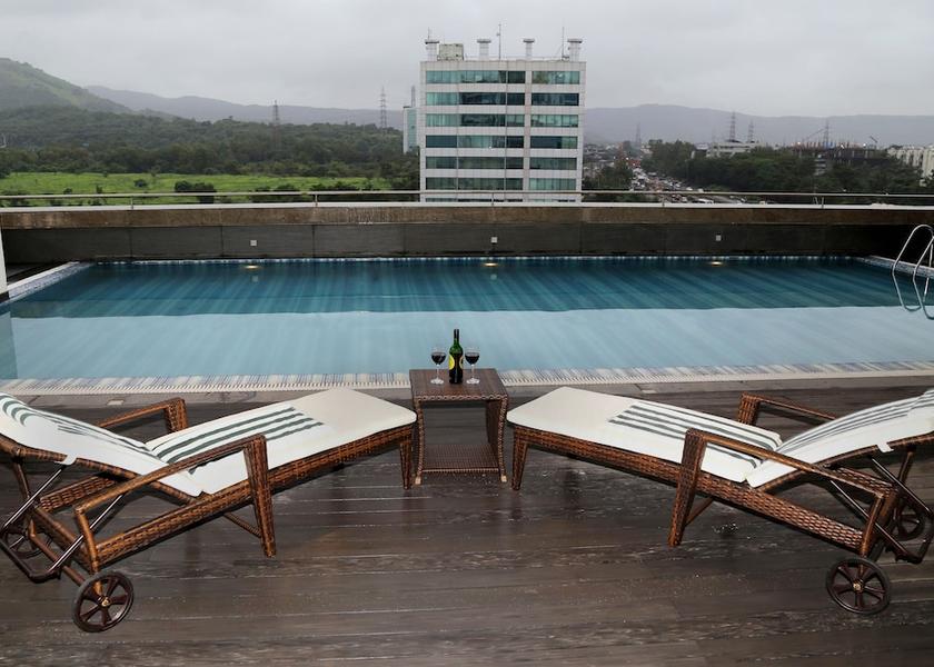 Maharashtra Navi Mumbai Indoor/outdoor pool
