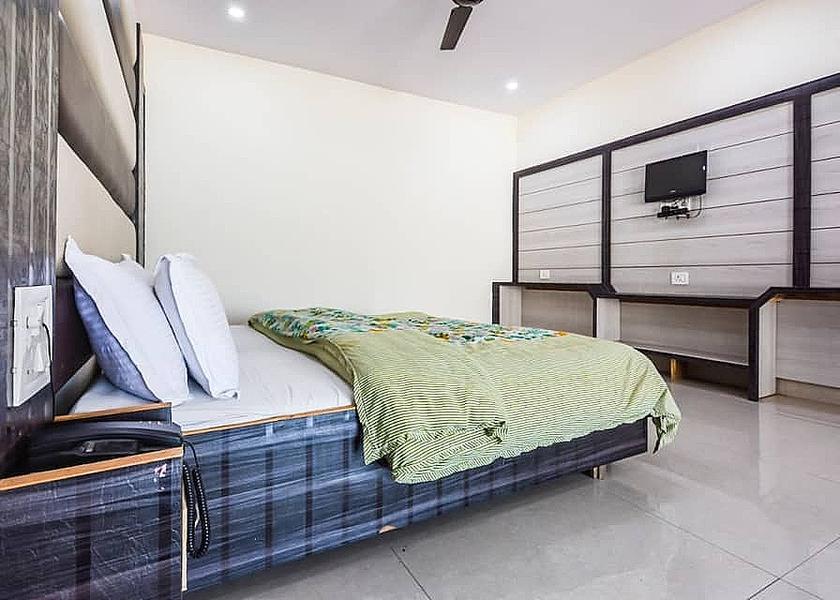 Uttarakhand Haridwar Super Deluxe Room