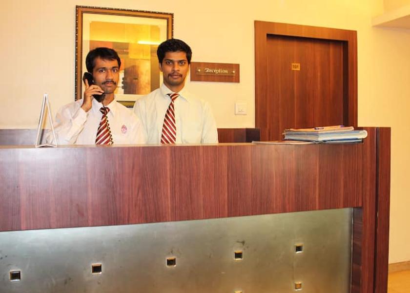 Maharashtra Thane Reception
