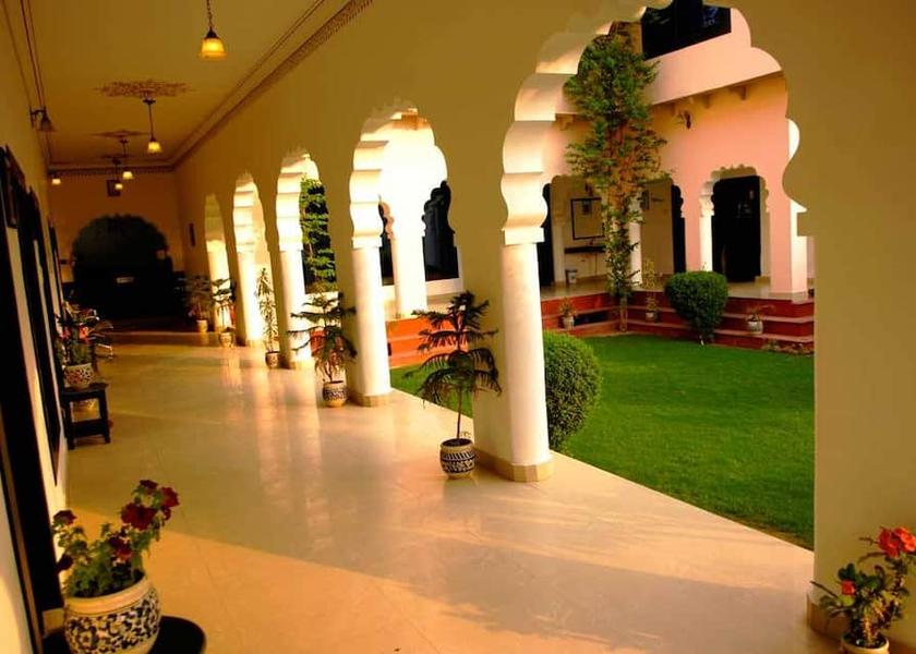 Rajasthan Bharatpur Hotel Exterior