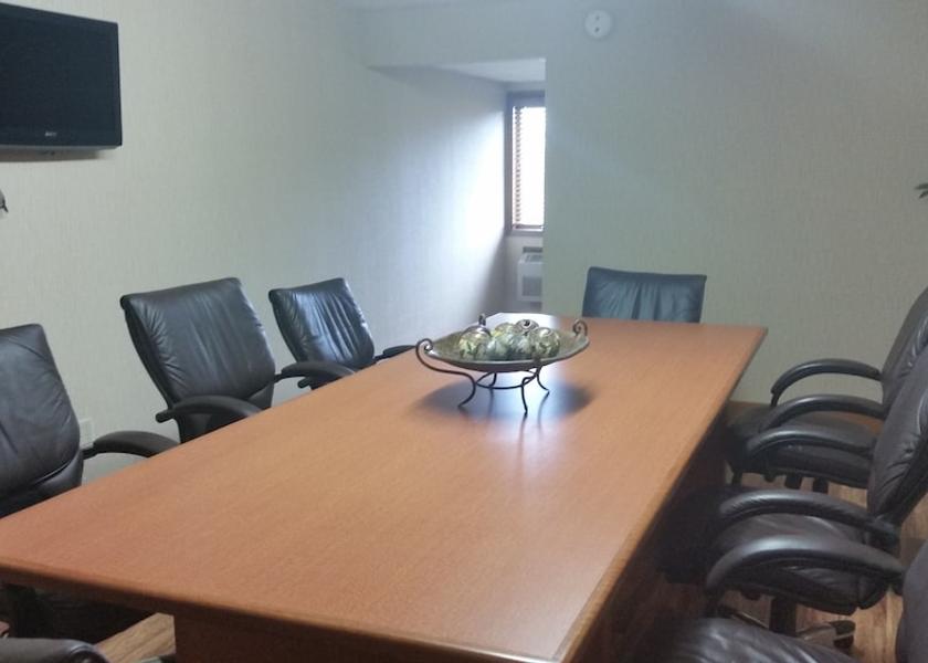 Wisconsin Marshfield Meeting Room