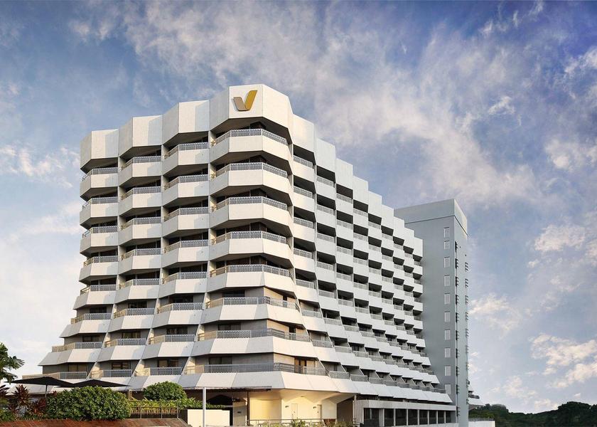  Singapore Hotel Exterior