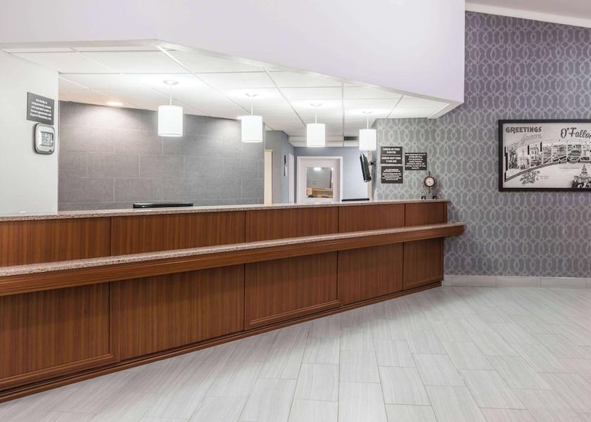 Illinois O'Fallon Lobby
