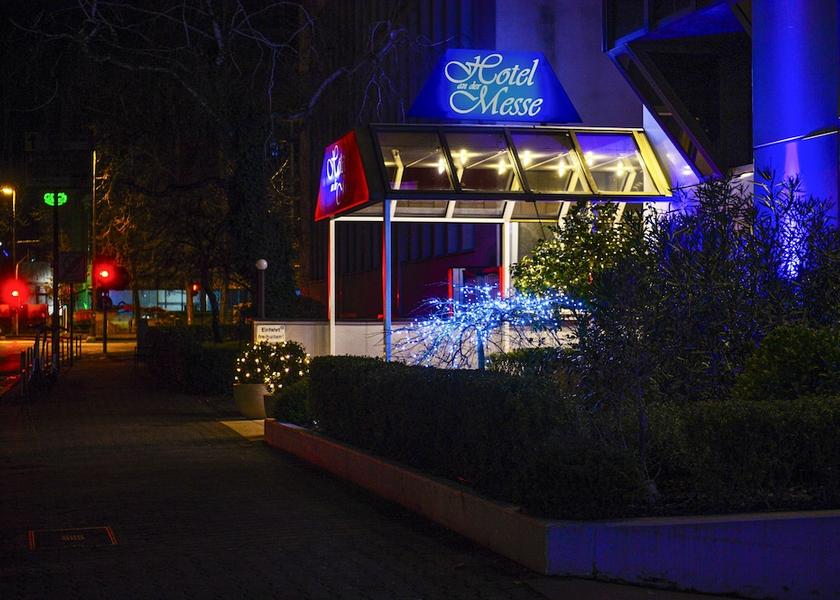 Hessen Frankfurt Front of property - evening/night