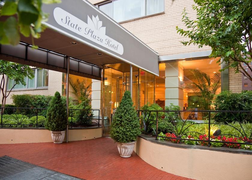 Virginia Washington Entrance