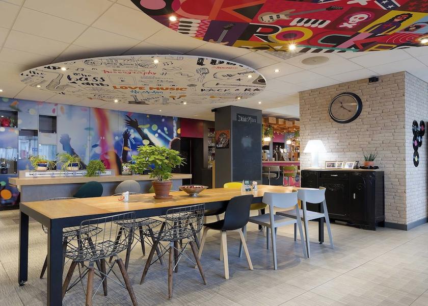 Grand Est Reims Lobby