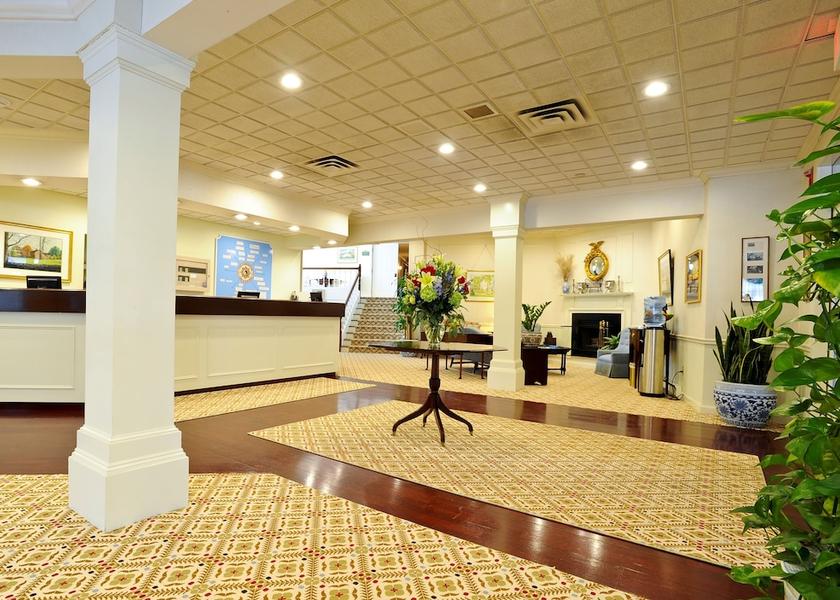 Connecticut Farmington Lobby