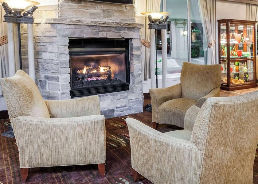 Indiana Warsaw Lobby