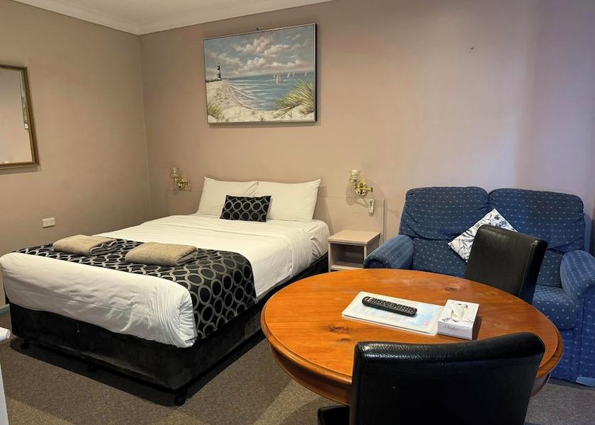 Victoria Bairnsdale Room