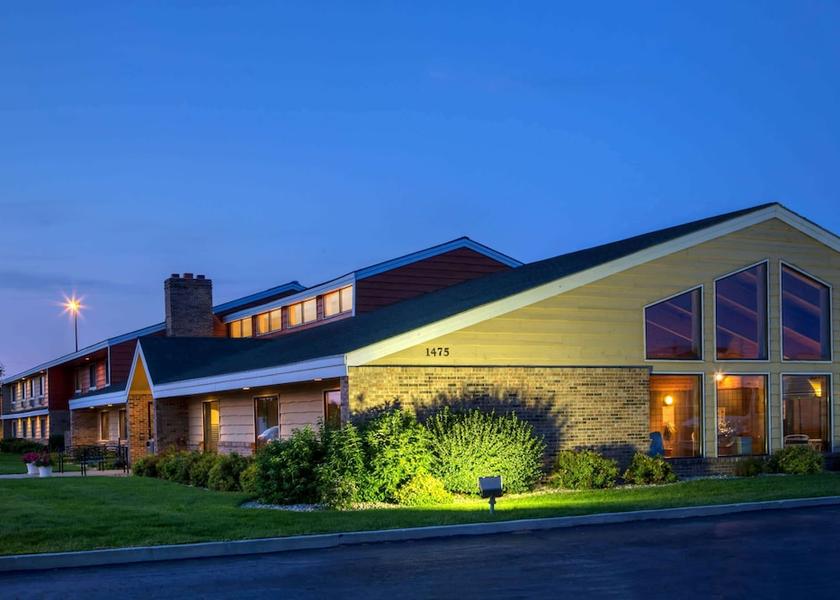 Minnesota Worthington Exterior Detail