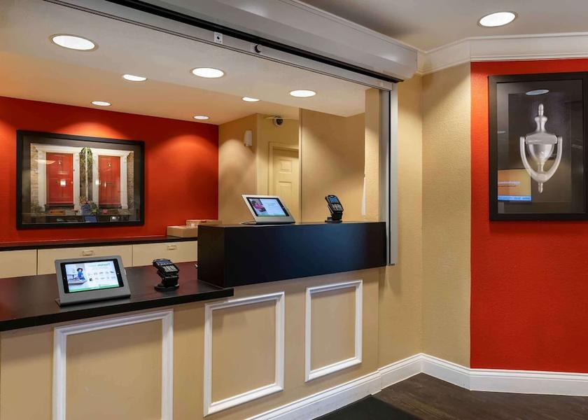 Illinois Rosemont Lobby