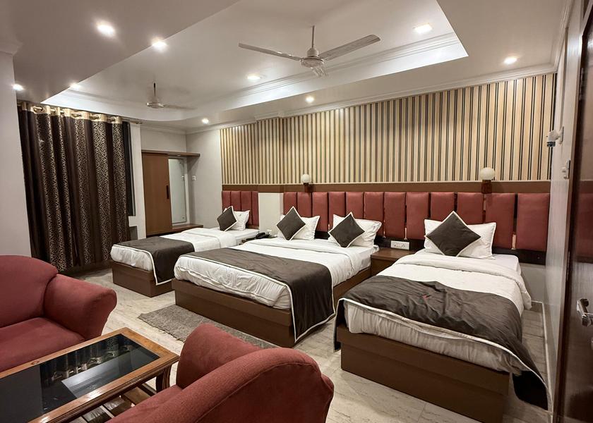 Uttar Pradesh Prayagraj Semi Suite Room