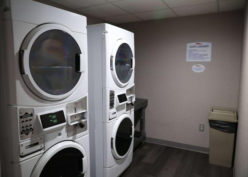 Illinois Rockford Laundry Room
