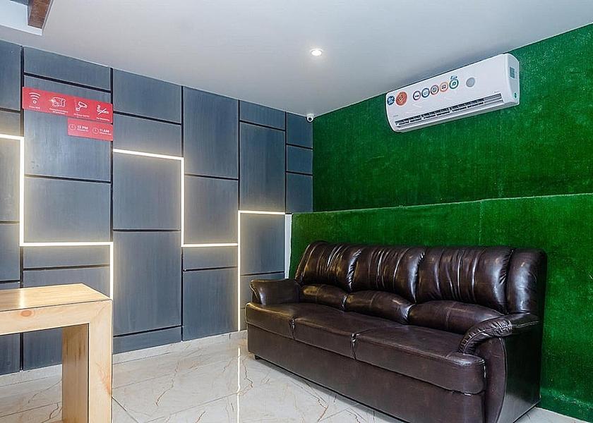 Maharashtra Mumbai Living room