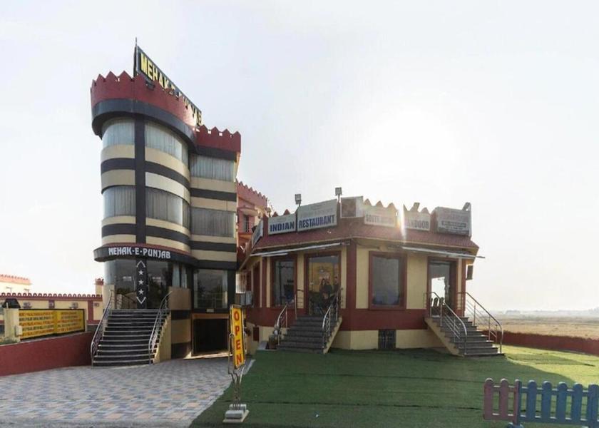 West Bengal Tarapith Exterior Detail