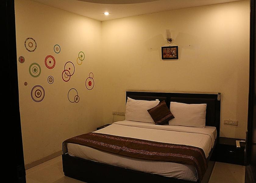 Delhi Delhi Room