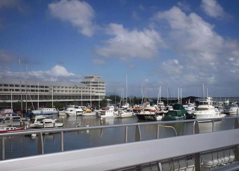 Queensland Cairns surrounding environment