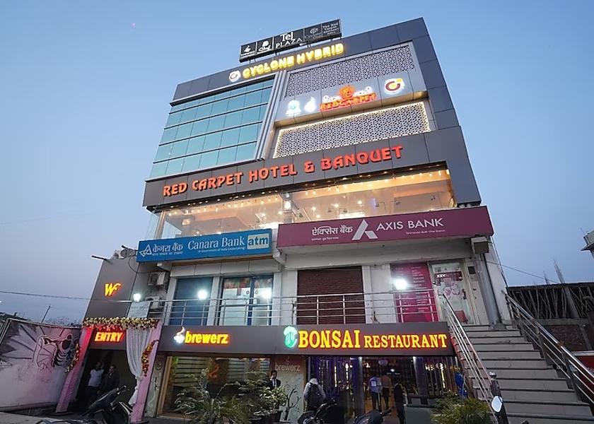 Uttar Pradesh Gorakhpur Facade