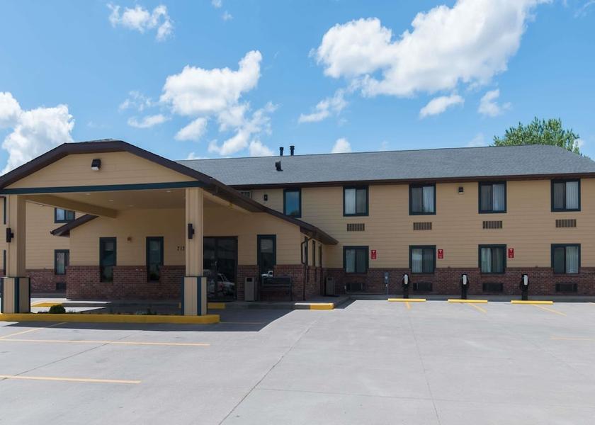 South Dakota Pierre Exterior Detail