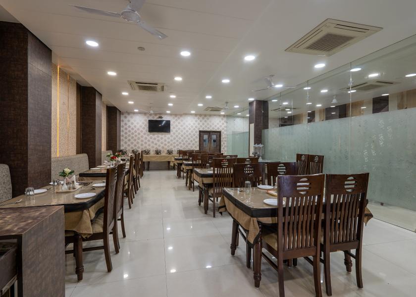 Uttar Pradesh Gorakhpur Food & Dining