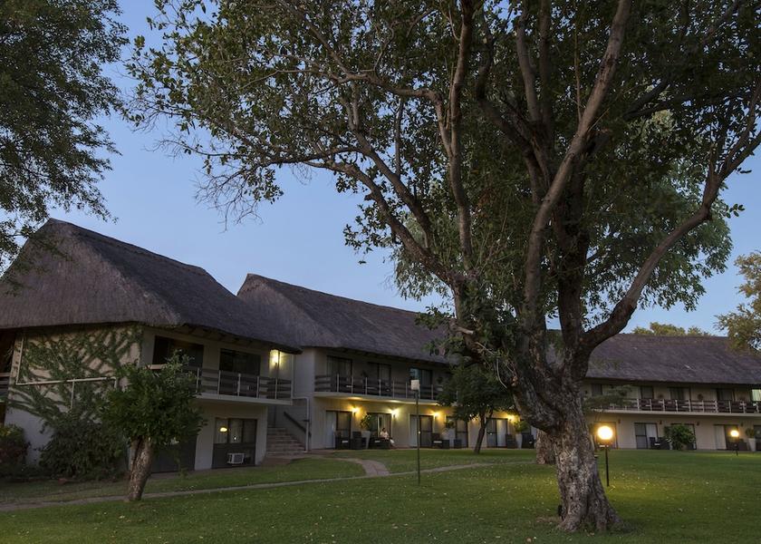  Victoria Falls Facade