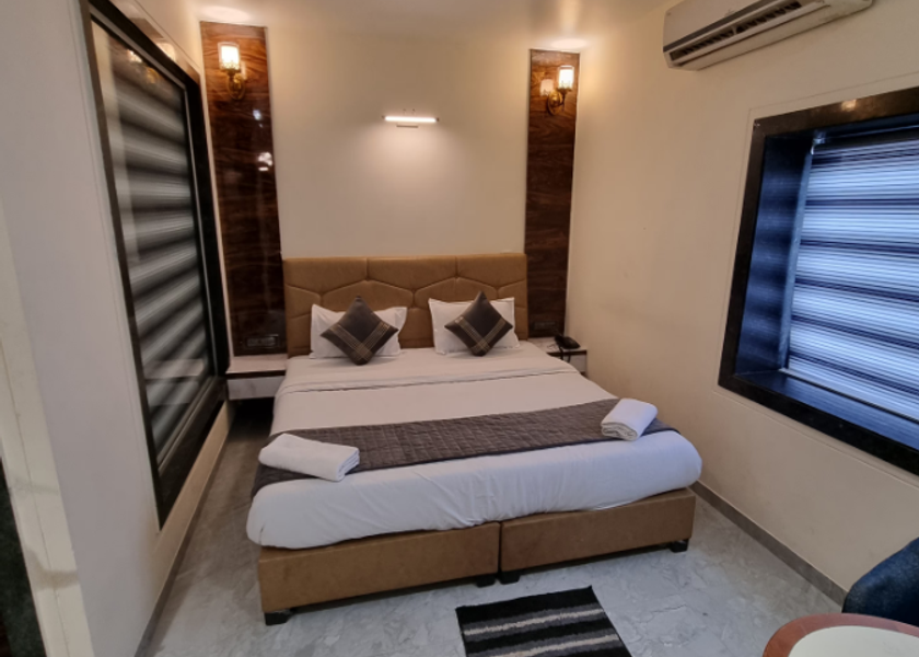 Maharashtra Akola Deluxe Room