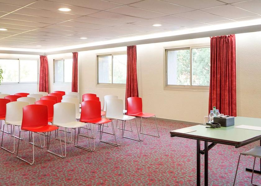 Occitanie Villeneuve-les-Beziers Meeting Room