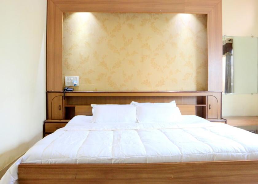 Maharashtra Latur Classic Room - Twin Bed