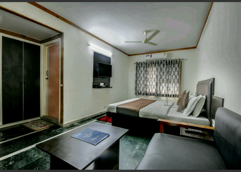 Gujarat Mehsana Deluxe Room - Single