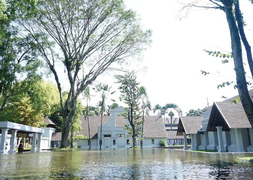 West Java Sukaraja Exterior Detail