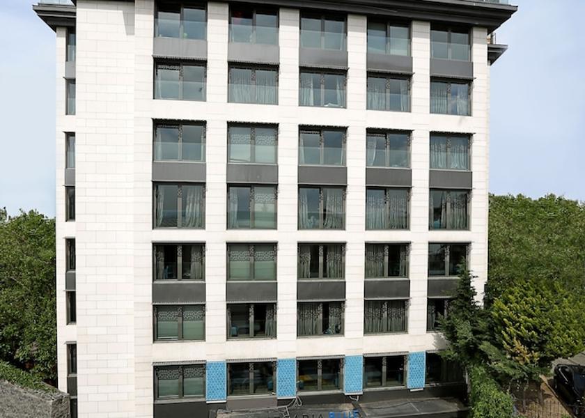  Istanbul Exterior Detail